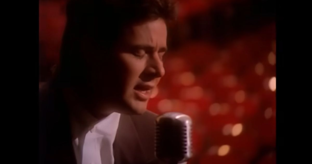 Vince Gill – I Still Believe In You