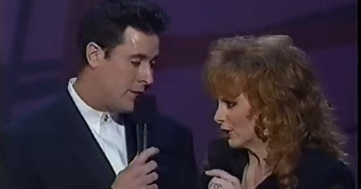 Reba McEntire, Vince Gill – The Heart Won’t Lie